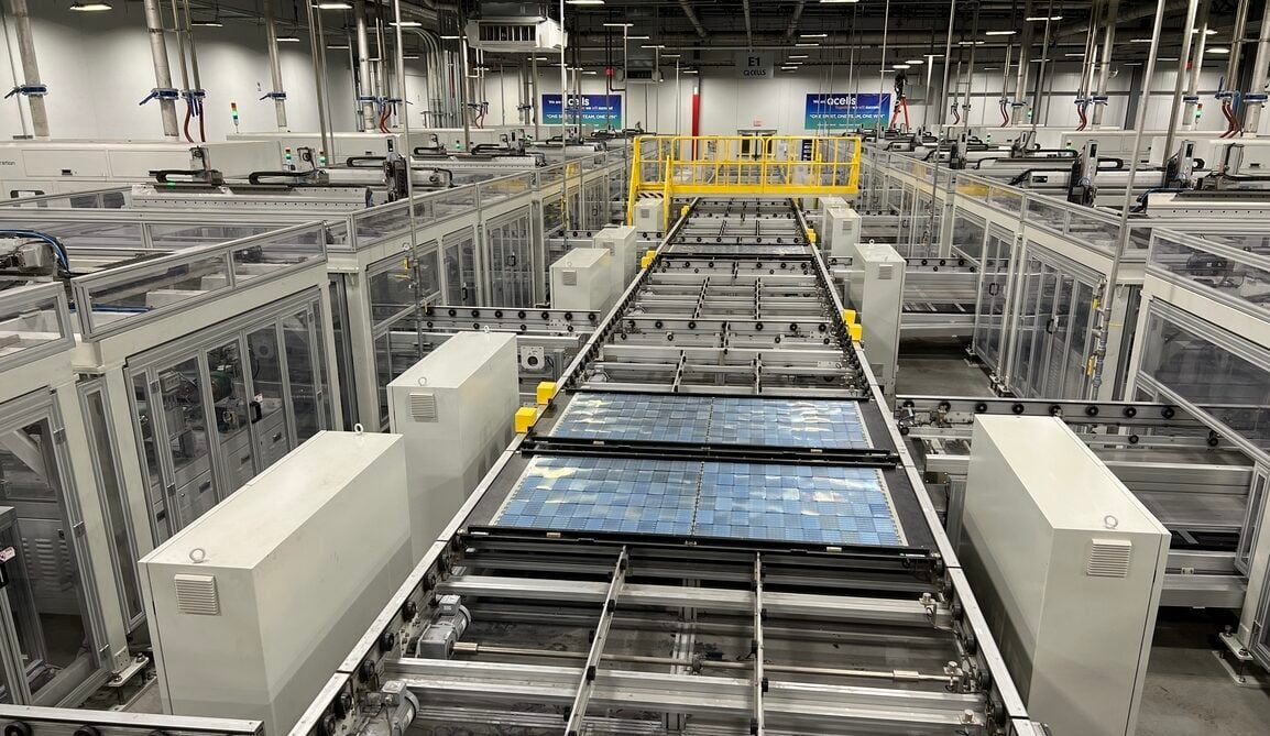 A stock image illustrating us solar panel manufacturers concepts