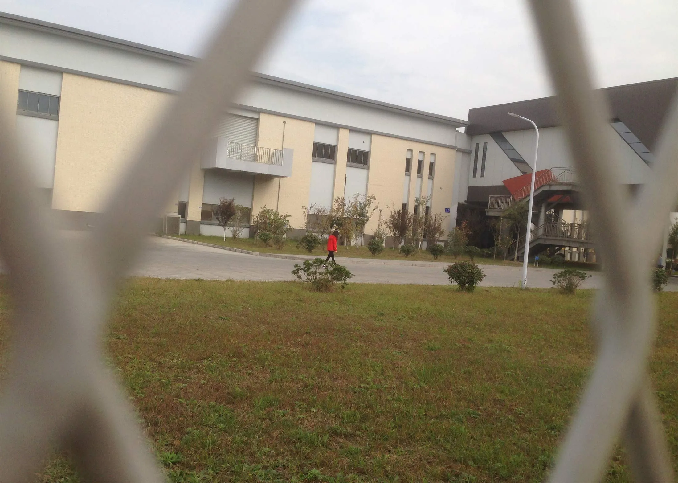 Apple probes work conditions at China factory