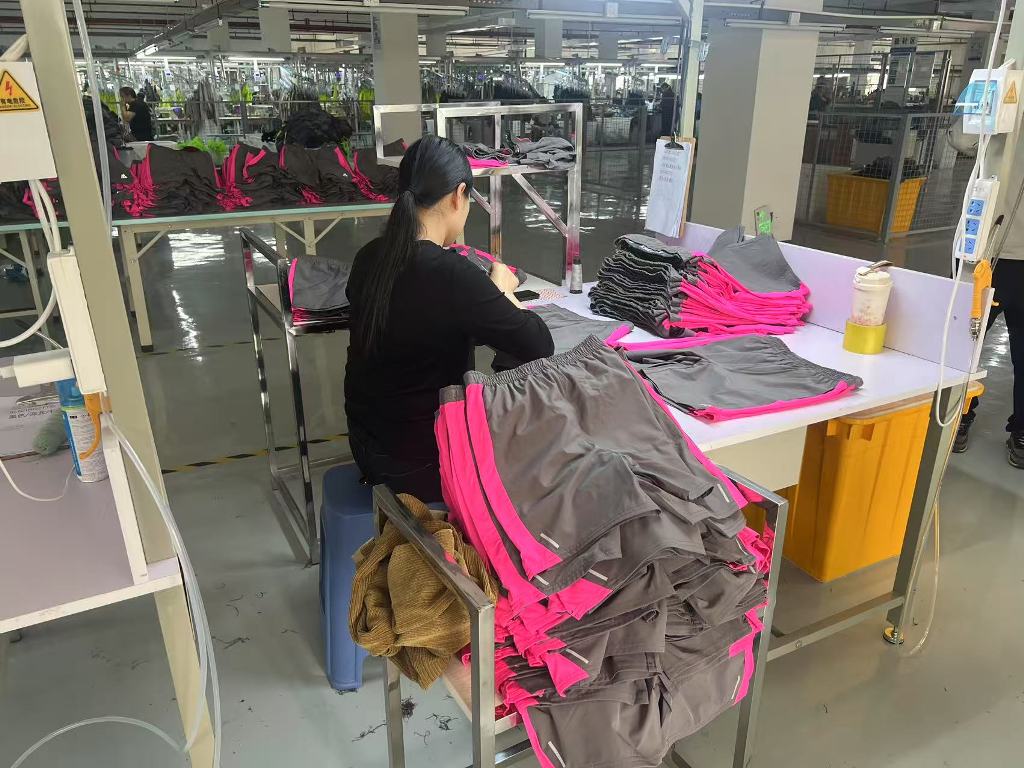 Aritzia China industry insight