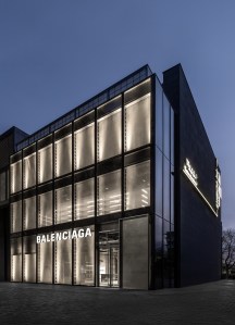 Balenciaga wholesale branded apparels