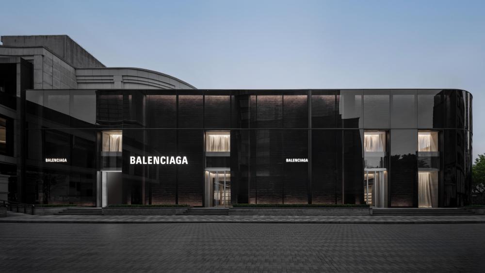Balenciaga wholesale branded apparels