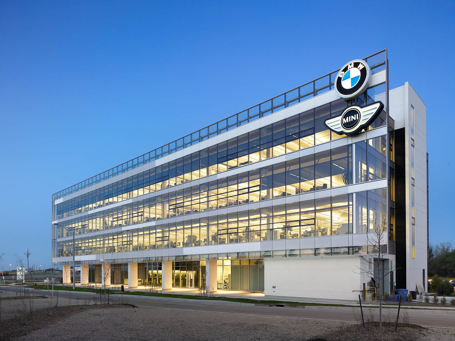 BMW Canada: BMW