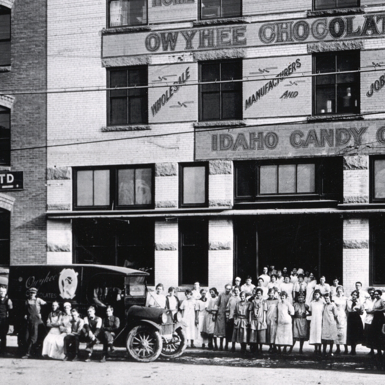 Candy Distributor