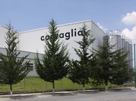 corvaglia Stands for Perfect Cap Solutions