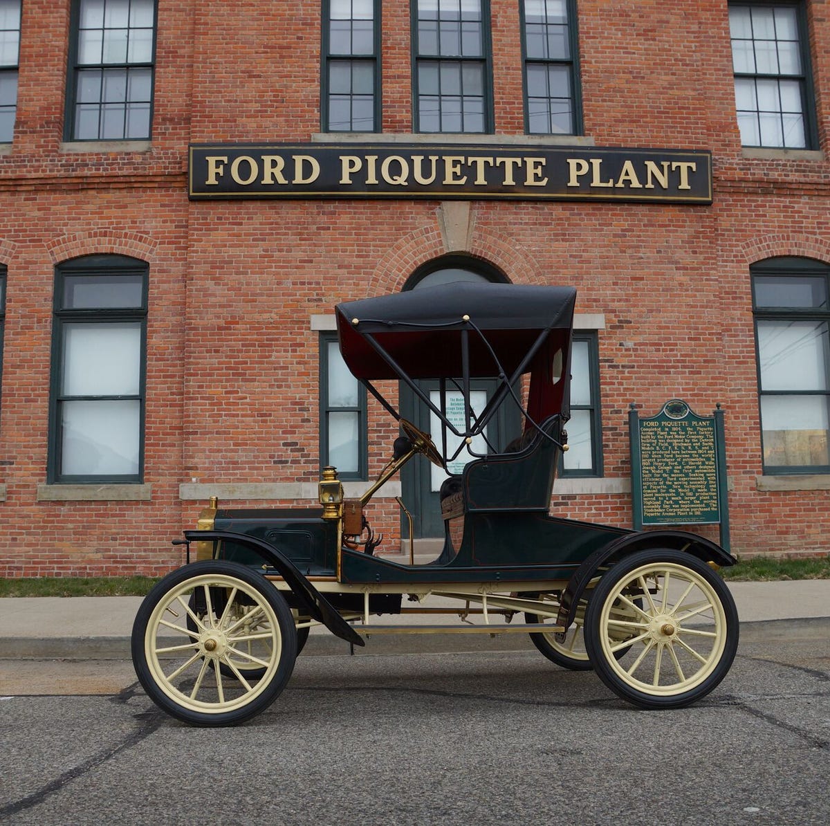 Ford®