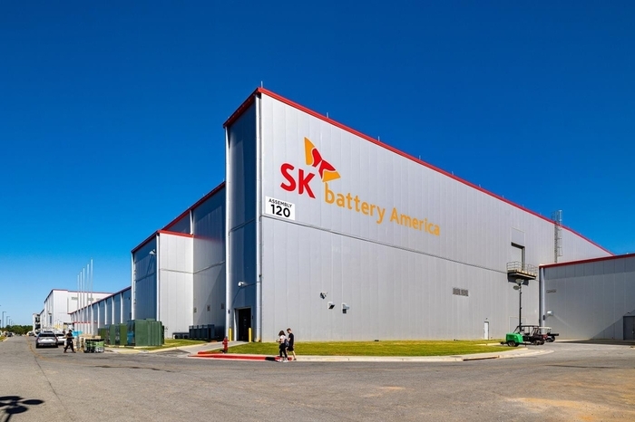 Lithium Battery Manufacturer for EV & ESS Solutions