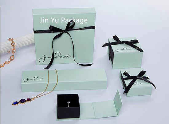 Luxury jewelry packaging