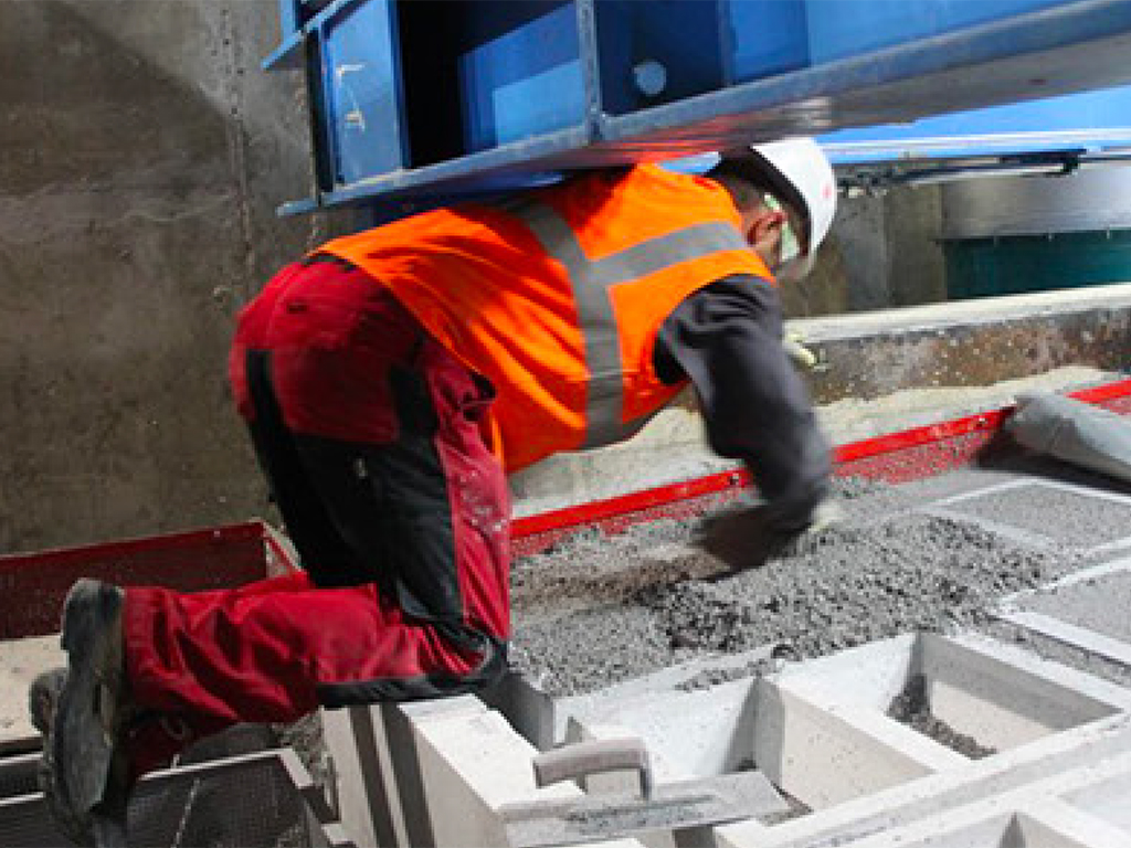 Monolithic Refractory & Precast Shape Supplier