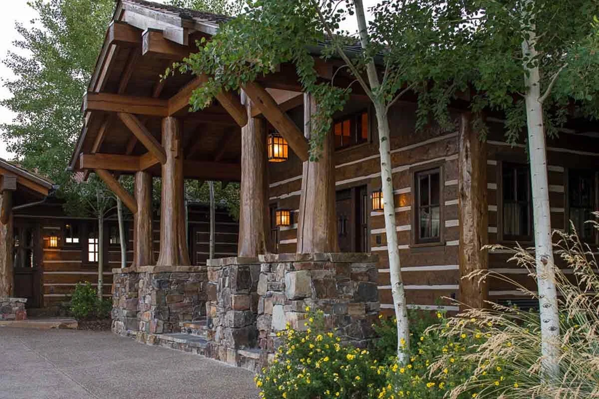 Pioneer Log Cabin & Timber Homes