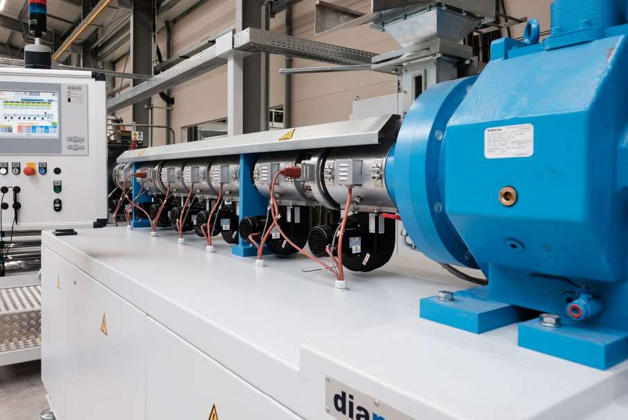 Plastics Extrusion Machinery