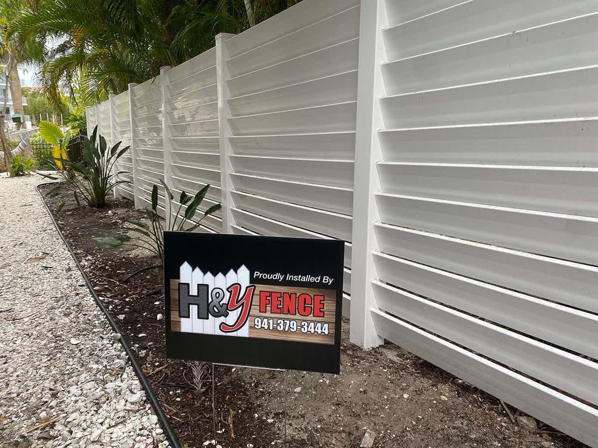 Residential Vinyl Fencing