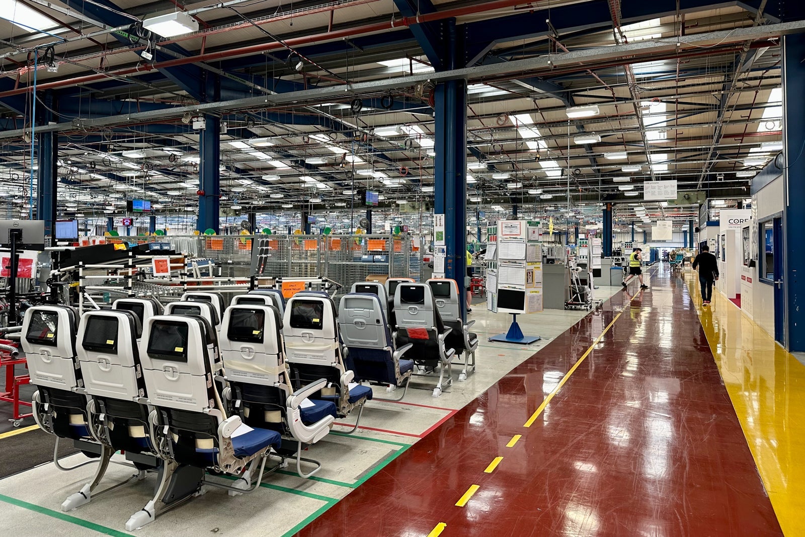 airline seat manufacturers