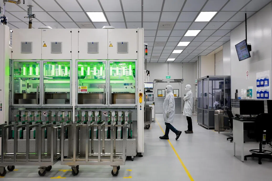 alcon manufacturer