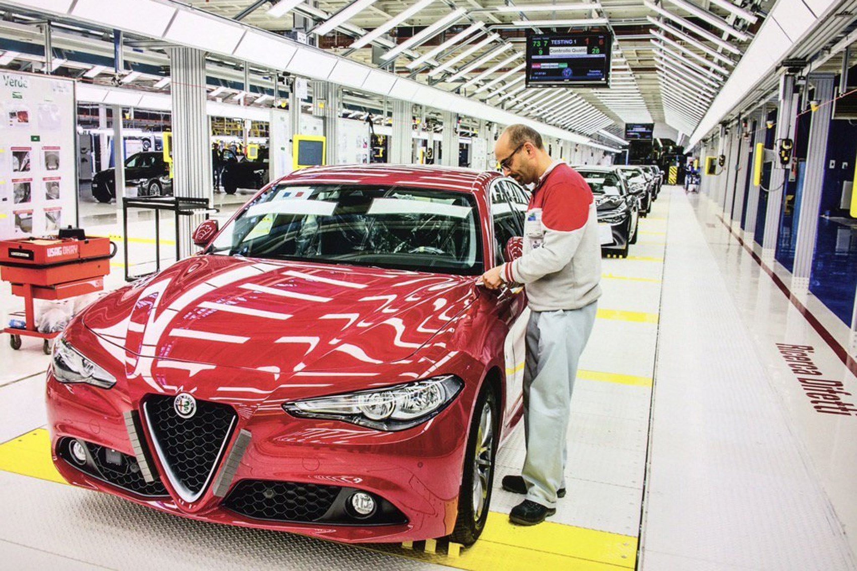 alfa romeo car manufacturer