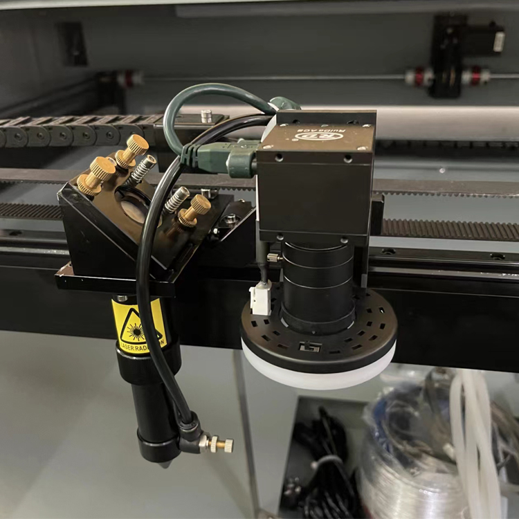 china top ccd laser cutter supplier