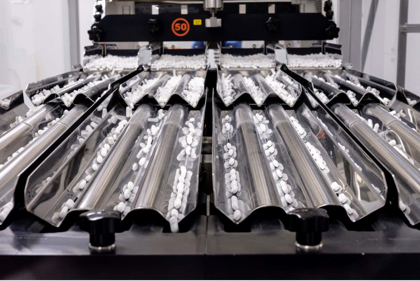 apoquel manufacturer