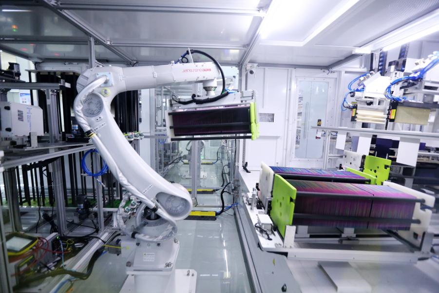 artificial hip manufacturers