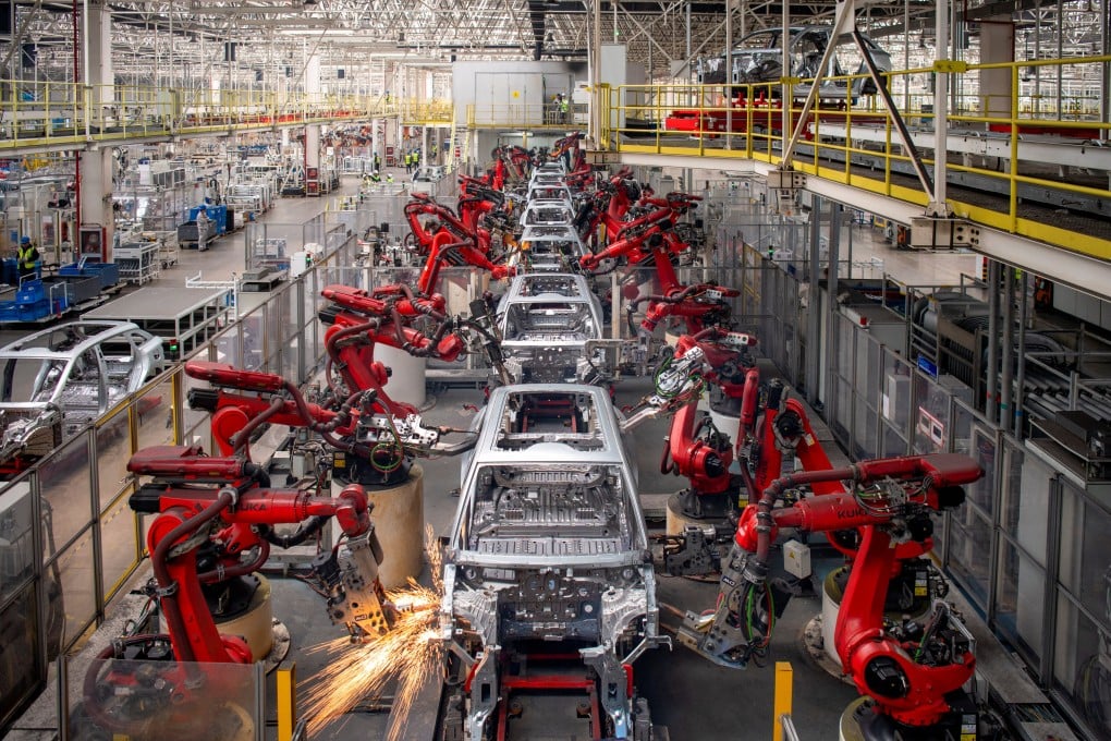 best us-focused ev manufacturer investments