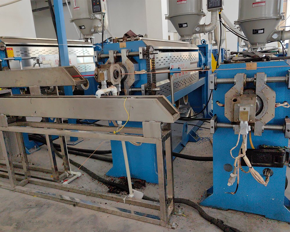 large diameter wire extruder supplier