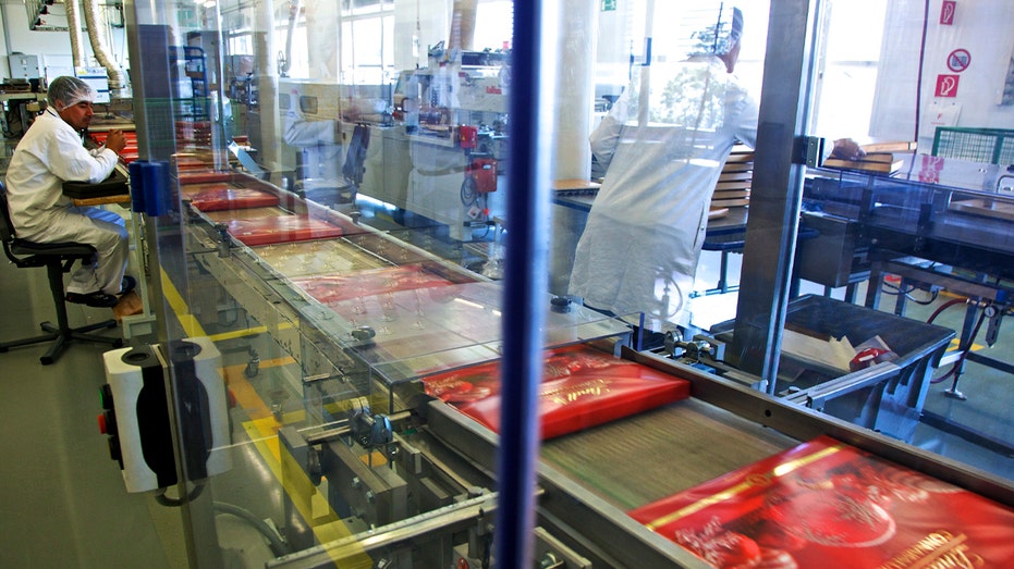lindt cuts the u.s. out as their supplier