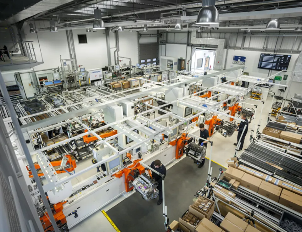 mclaren f1 engine supplier