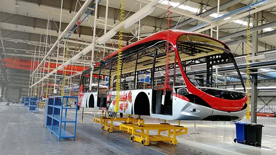 bus manufacturers usa
