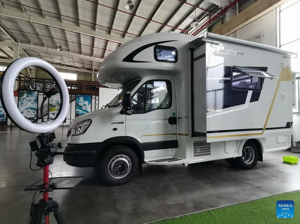 canadian rv manufacturers