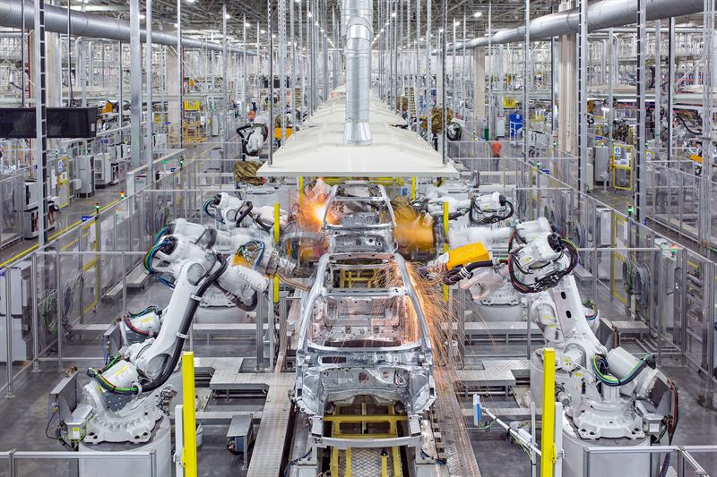 canadian vehicle manufacturers