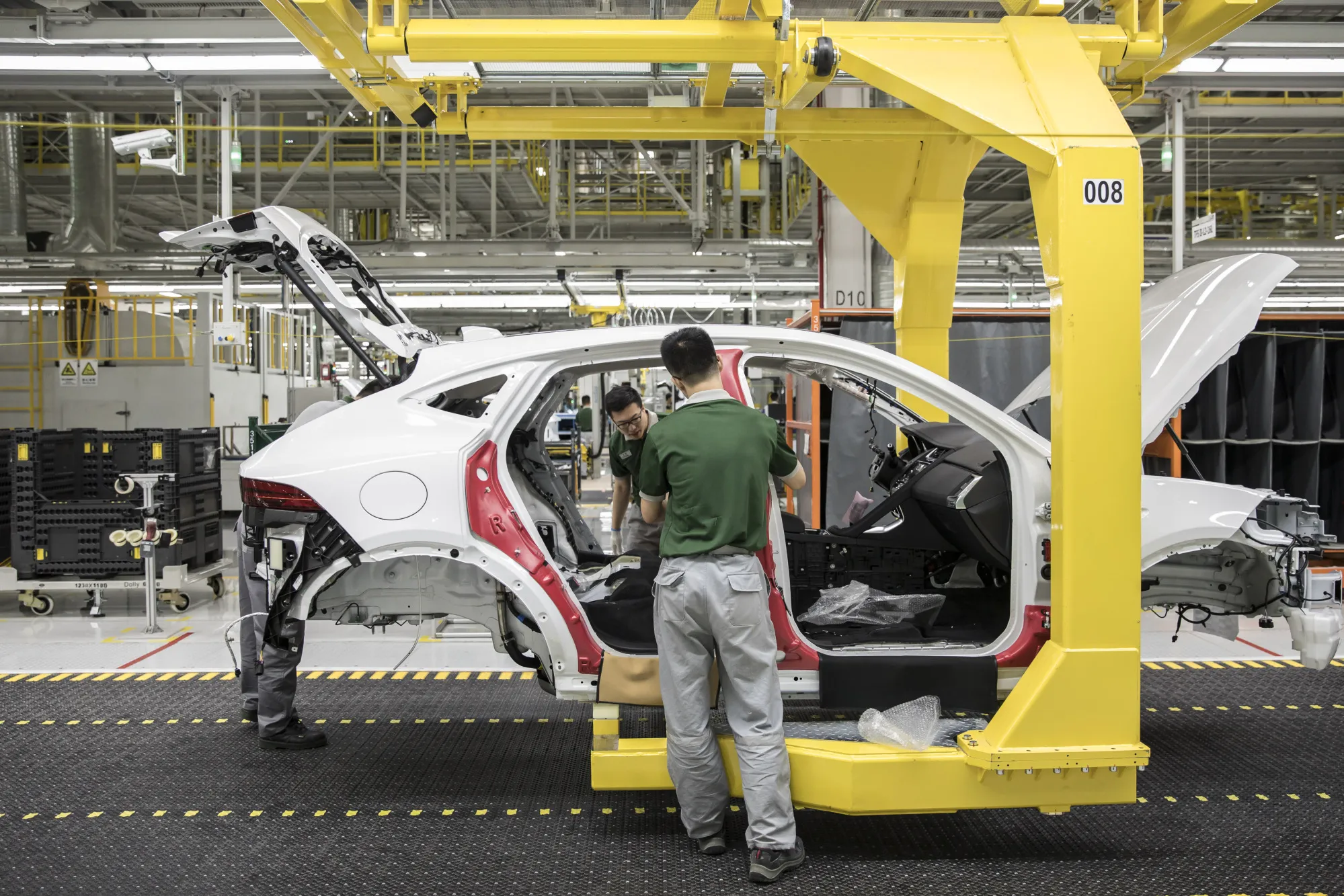 car manufacturer in italy