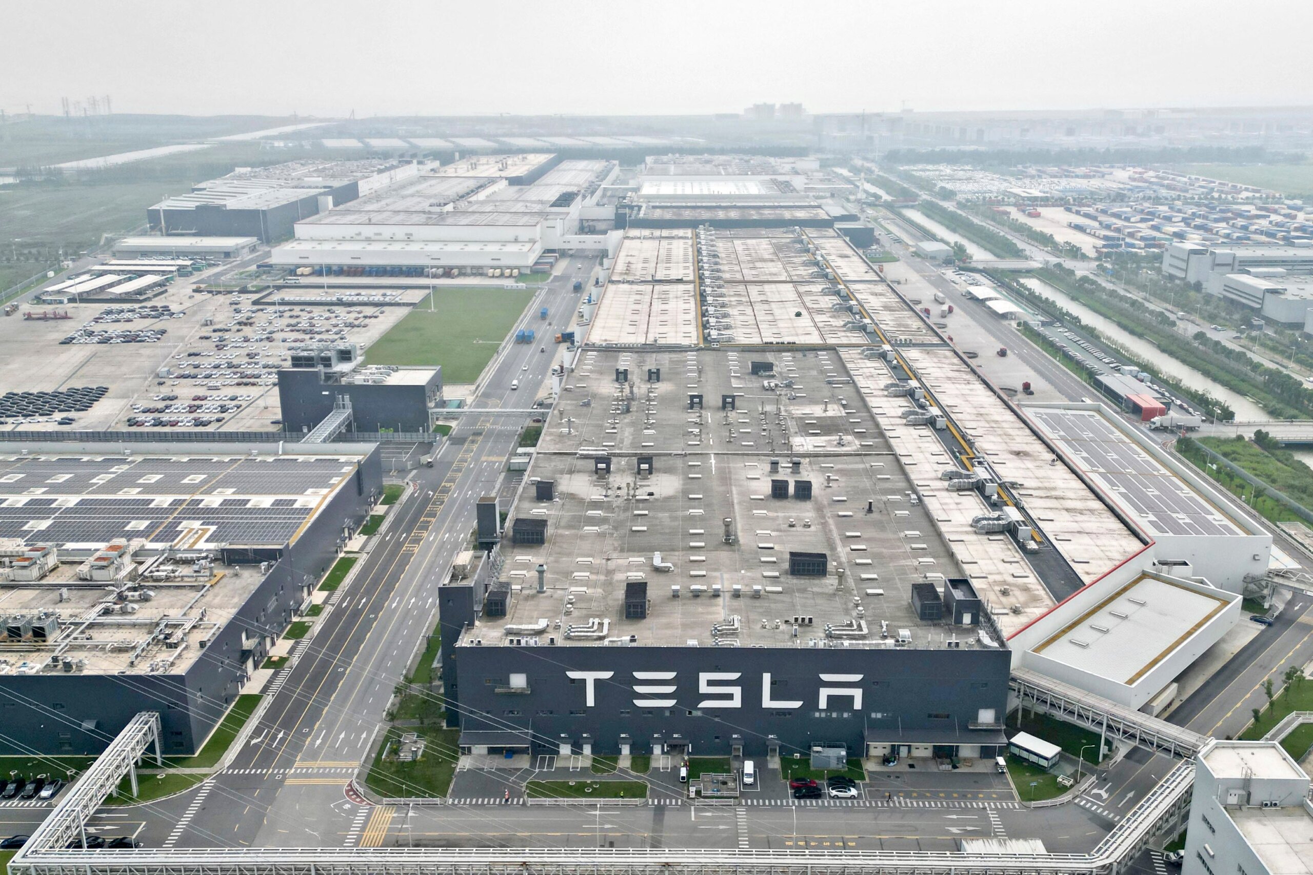 tesla battery supplier