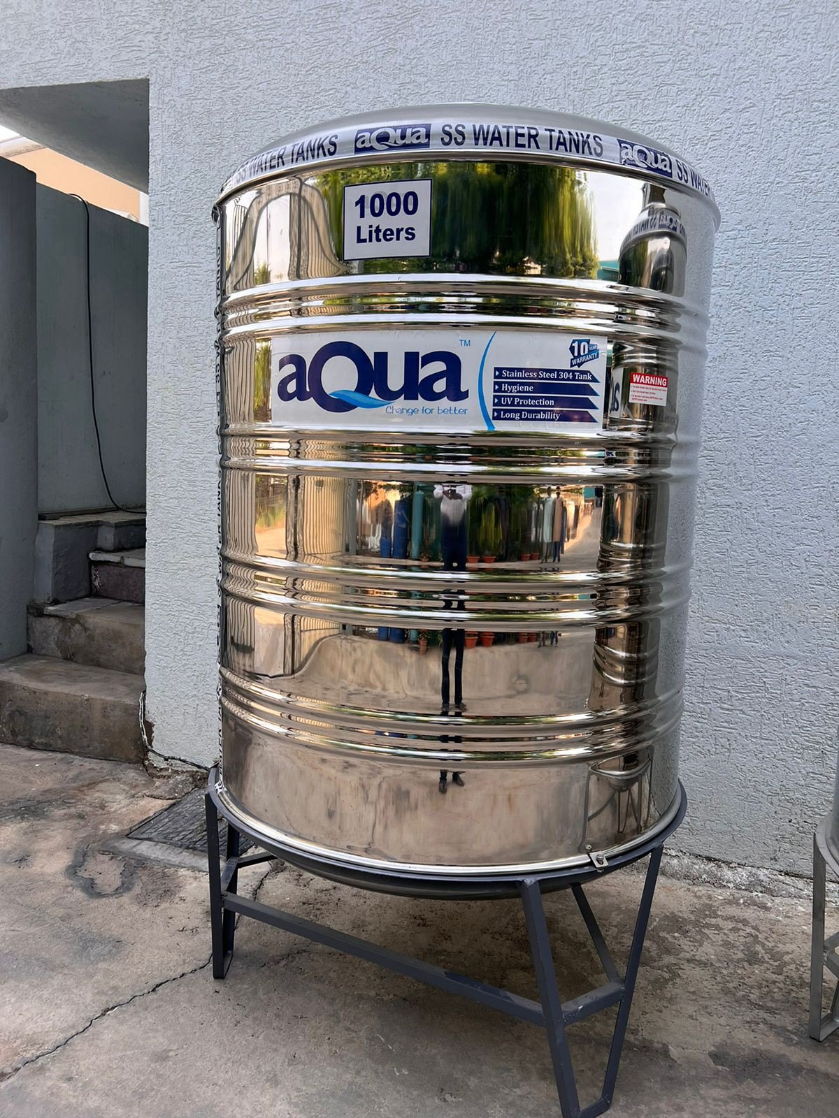 Illustrative example of stainless steel water tank 1000 liter price from Google Search