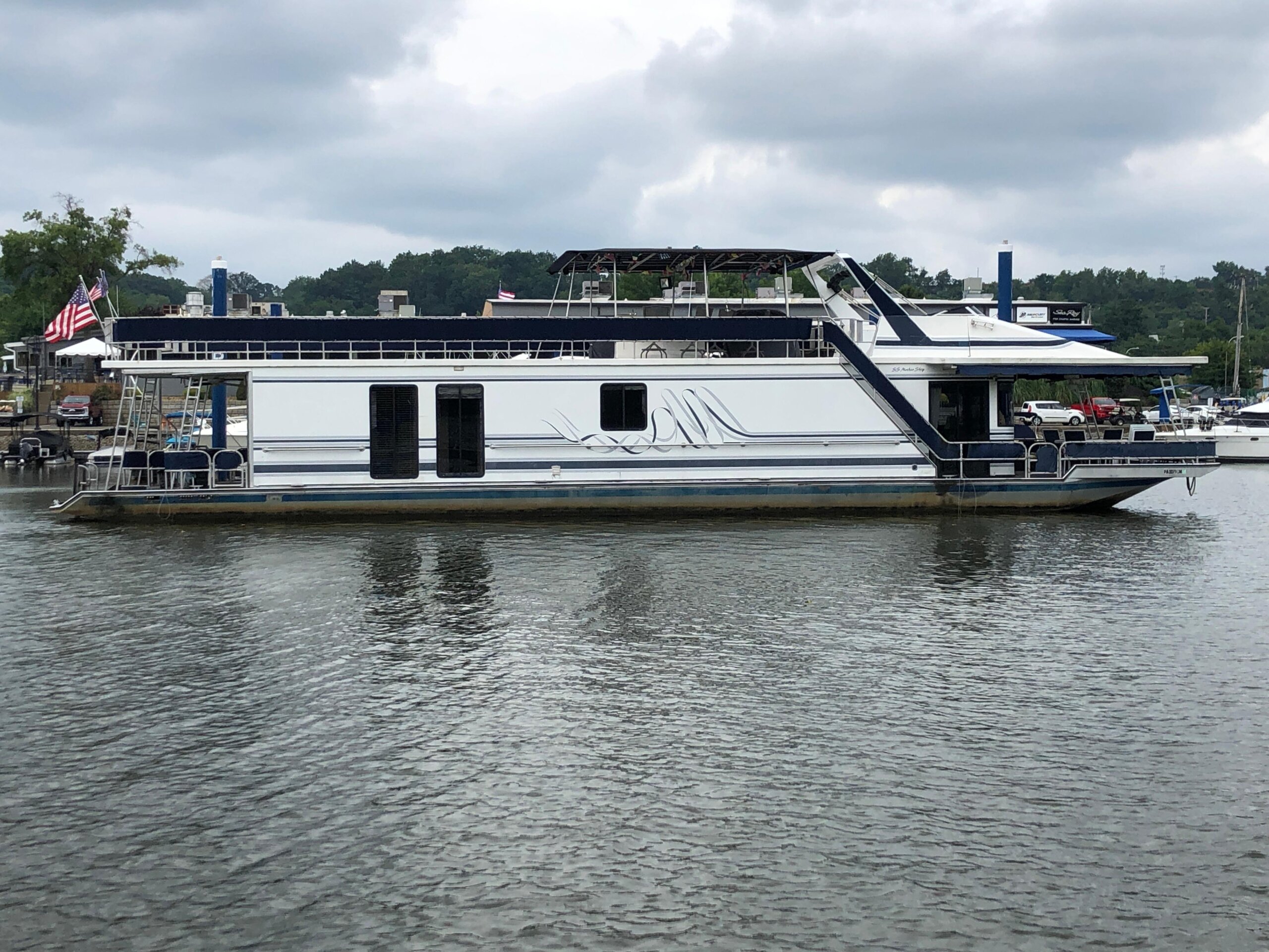 Sumerset HouseBoats