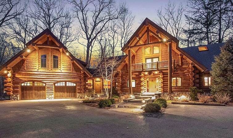 Timber Wolf Handcrafted Log Homes