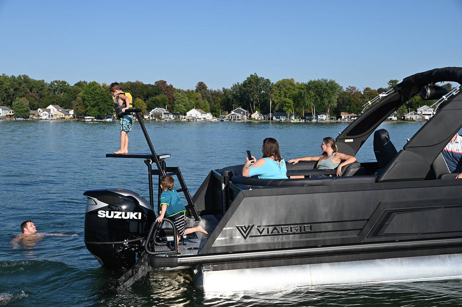 Viaggio Pontoons