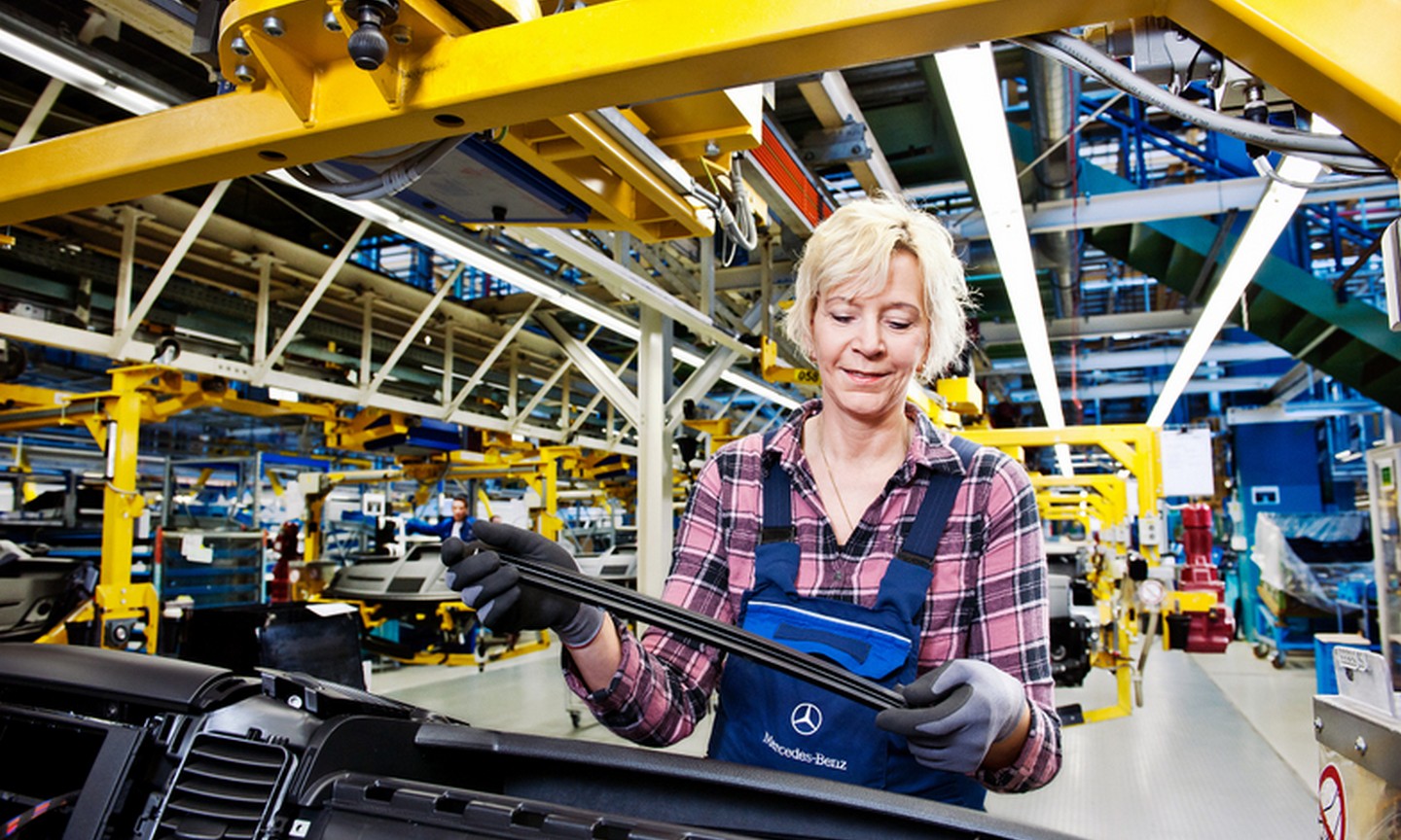 Who Is The Of Mercedes Benz industry insight